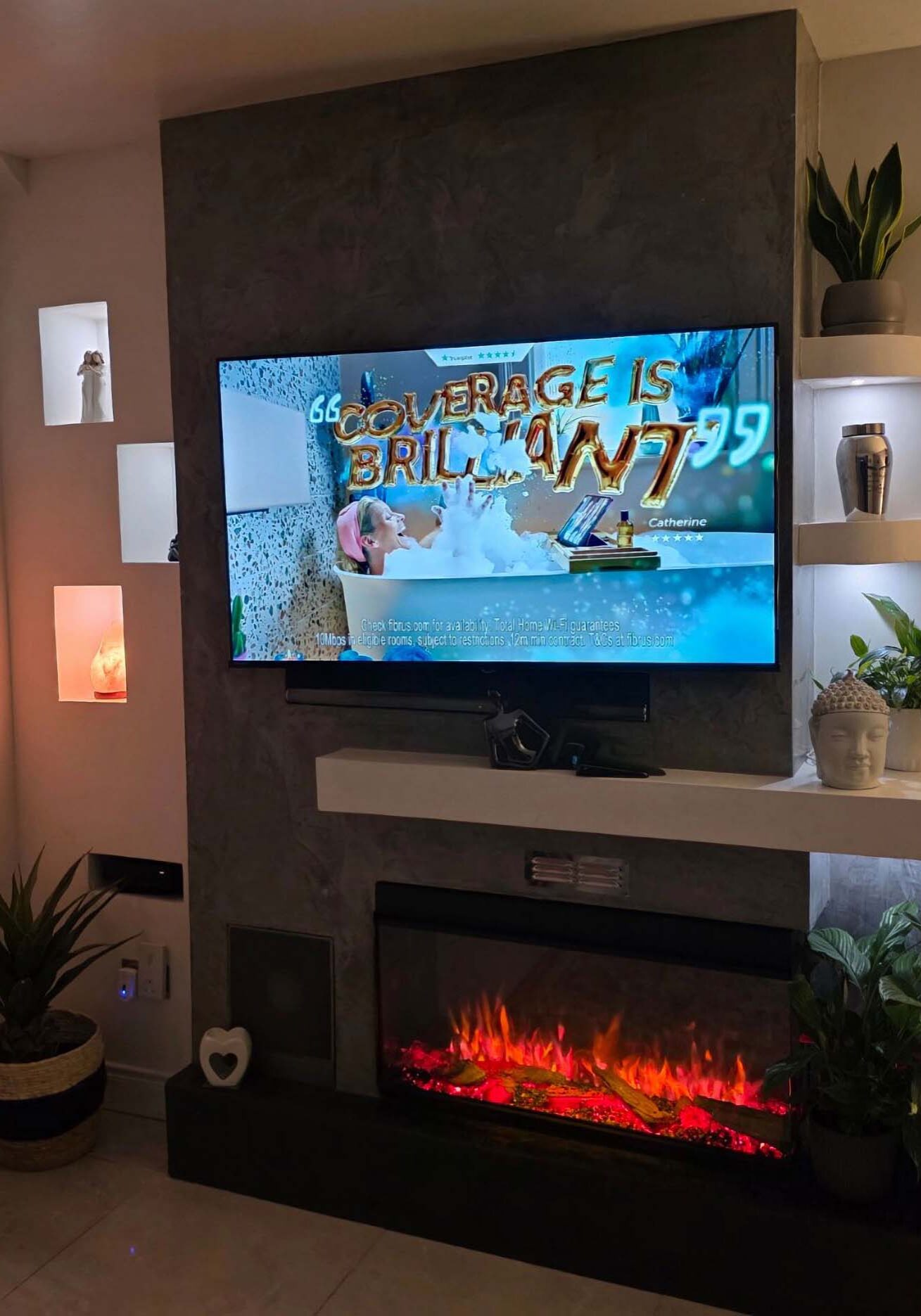 glass-fireplace-feature-wall-1