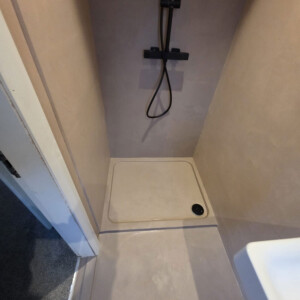 Ensuite refurb shower tray after